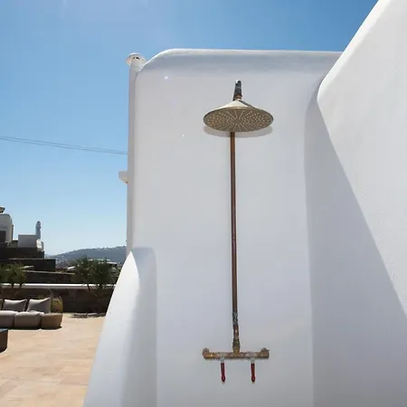 Little Amid Super Paradise-jackieo' Mykonos
