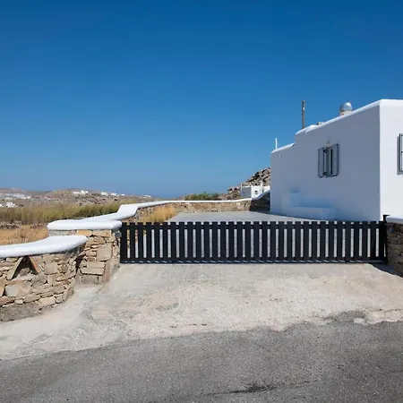 Willa Little Amid Super Paradise-jackieo' Mykonos Super Paradise