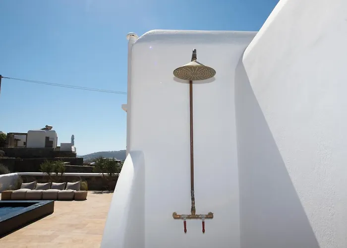Little Amid Super Paradise-jackieo' Mykonos