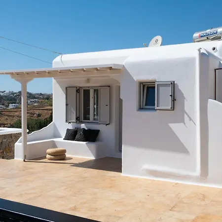 Little Amid Super Paradise-jackieo' Mykonos Super Paradise Beach (Mykonos)